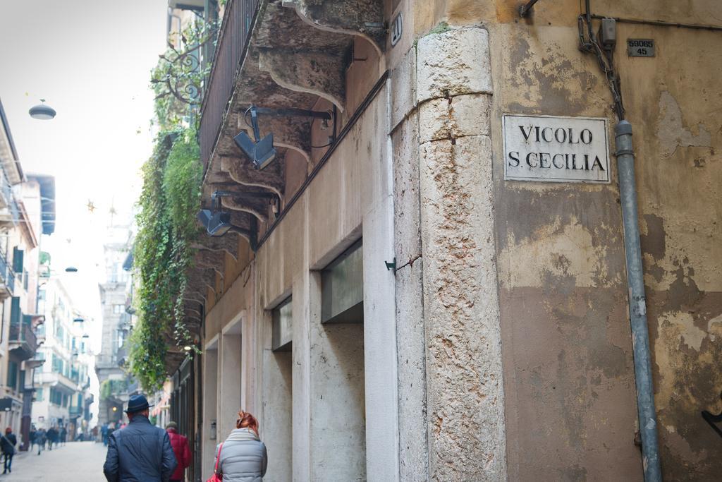 Santa Cecilia Apartment Verona Exterior foto